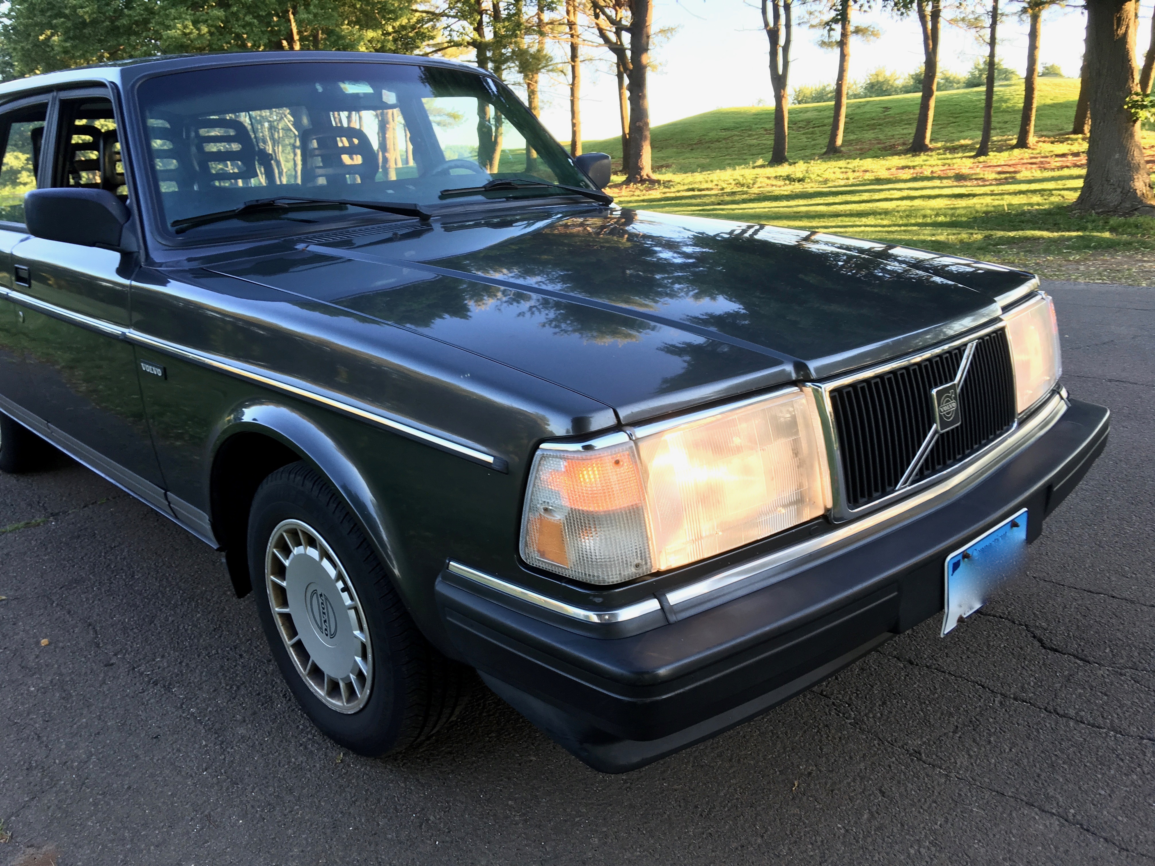 1993 Volvo 240 Wagon – 2.3L B230F Inline-Four, 4-Speed Automatic, Long-Term Original-Owner Car — photo 6